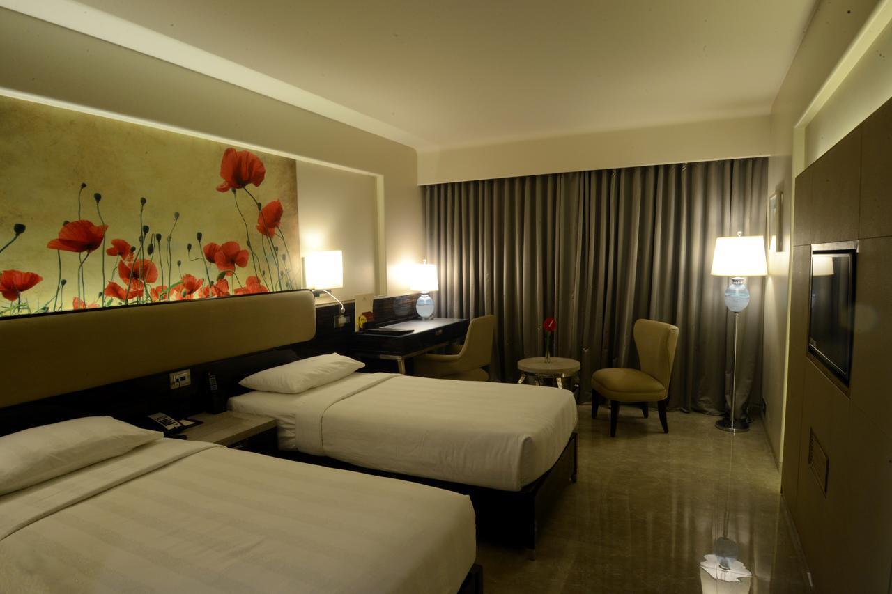 Sai Palace Grand, Malad Mumbai Ngoại thất bức ảnh
