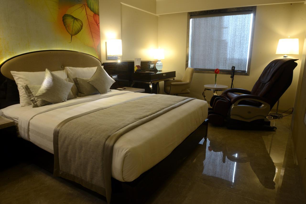 Sai Palace Grand, Malad Mumbai Ngoại thất bức ảnh