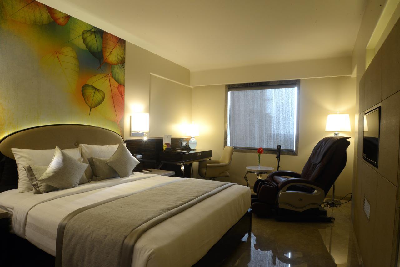 Sai Palace Grand, Malad Mumbai Ngoại thất bức ảnh