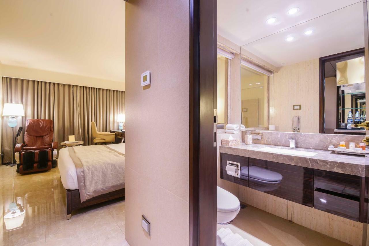 Sai Palace Grand, Malad Mumbai Ngoại thất bức ảnh