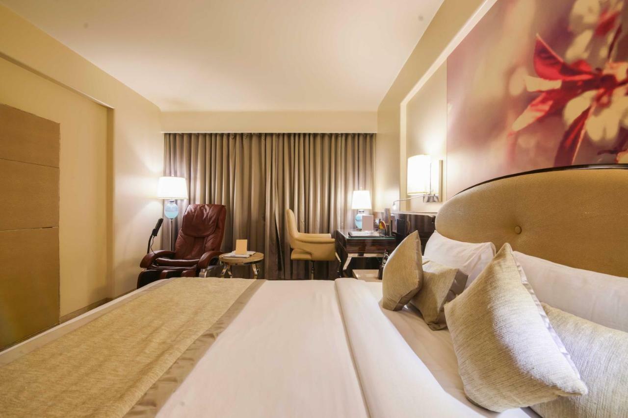 Sai Palace Grand, Malad Mumbai Ngoại thất bức ảnh