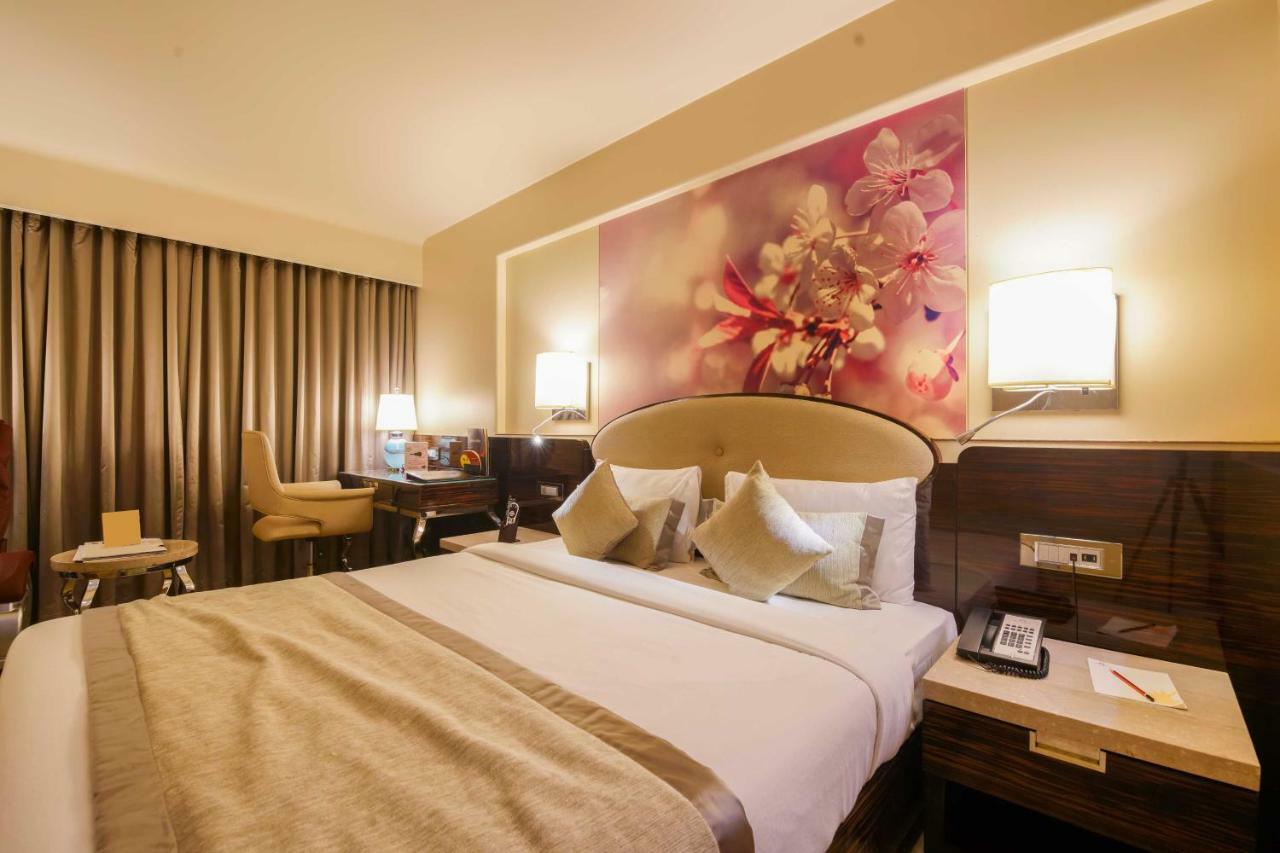Sai Palace Grand, Malad Mumbai Ngoại thất bức ảnh
