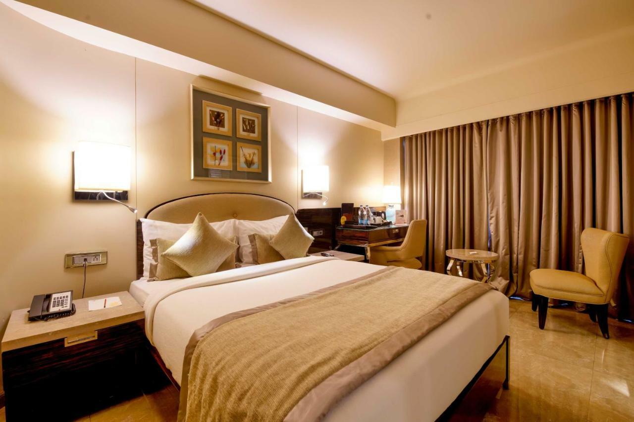 Sai Palace Grand, Malad Mumbai Ngoại thất bức ảnh